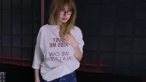 Snapshot of emmarice chatting on 04.03.26 EMMA online show from 04.03.26