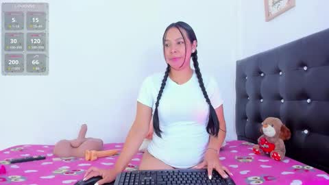 Snapshot of emmarogers_ chatting on 01.08.26 Emma Rogers online show from 01.08.26