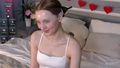 Snapshot of emmasagge chatting on 06.19.26 Emma online show from 06.19.26