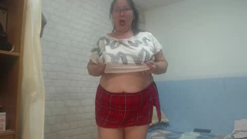 emmasquirt69 online show from 11.16.25