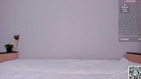 Emmelie online show from 09.23.25