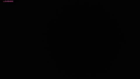 Snapshot of emmi_collins chatting on 12.19.25 emmi_collins online show from 12.19.25