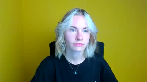 Emmi online show from 09.11.25