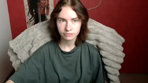 Snapshot of emmi_rossum chatting on 07.12.26 Emmi online show from 07.12.26