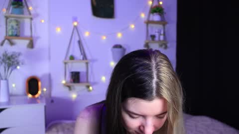 Snapshot of emmie_everly chatting on 10.10.25 emmie_everly online show from 10.10.25