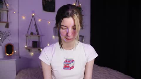 Snapshot of emmie_everly chatting on 10.23.25 emmie_everly online show from 10.23.25