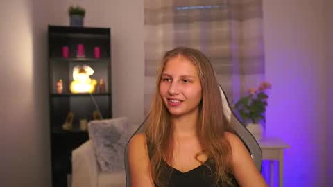 Emmie online show from 02.04.26