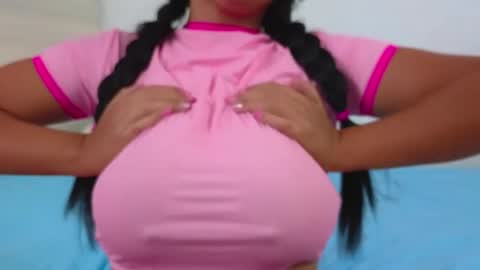 Snapshot of emmily2001 chatting on 11.27.25 Emmily online show from 11.27.25