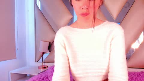 emmily_evans_ online show from 01.13.25