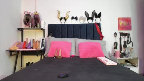          online show from 02.02.26