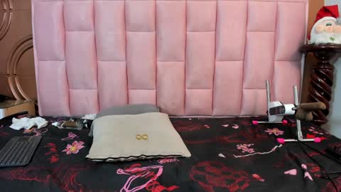 Emmily keller online show from 12.06.24