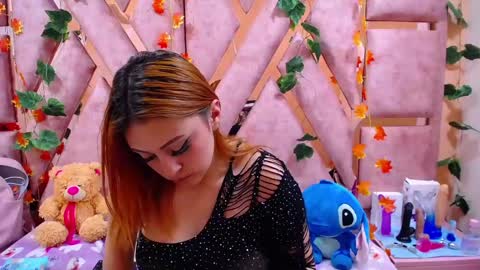 EmmilyWalker online show from 12.19.24