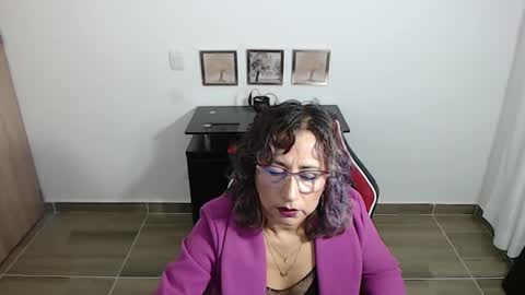 Emmily online show from 12.05.25