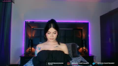 Snapshot of emmilysantibanez chatting on 02.16.25 Emmily Santibaez online show from 02.16.25