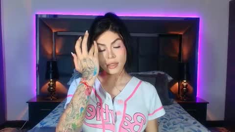 Snapshot of emmilysantibanez chatting on 02.24.25 Emmily Santibaez online show from 02.24.25