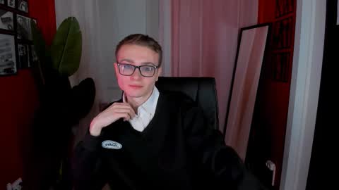 Snapshot of emmit_barker chatting on 02.19.26 Emmit online show from 02.19.26