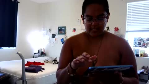 Snapshot of emmmers48 chatting on 02.19.25 Emms online show from 02.19.25