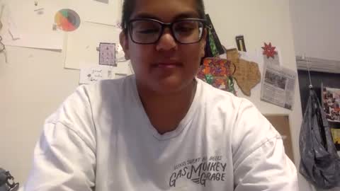 Snapshot of emmmers48 chatting on 02.20.25 Emms online show from 02.20.25