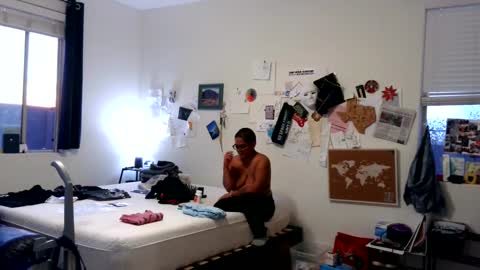 Snapshot of emmmers48 chatting on 02.21.25 Emms online show from 02.21.25