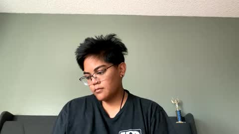 Snapshot of emmmers48 chatting on 11.27.25 Emms online show from 11.27.25