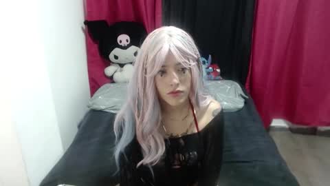 Snapshot of emmy__smith chatting on 10.01.25 emmy__smith online show from 10.01.25