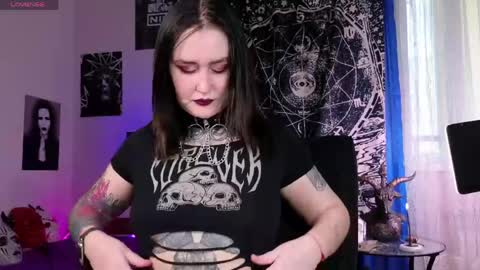 Emmy Bright     50  online show from 03.23.26