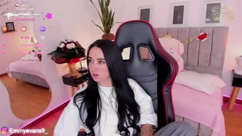 Snapshot of emmyevans1 chatting on 12.09.24 Emmy Evans  online show from 12.09.24