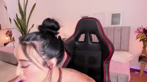 Snapshot of emmyevans1 chatting on 02.18.25 Emmy Evans  online show from 02.18.25