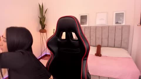 Snapshot of emmyevans1 chatting on 03.10.25 Emmy Evans  online show from 03.10.25