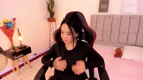 Snapshot of emmyevans1 chatting on 03.10.25 Emmy Evans  online show from 03.10.25