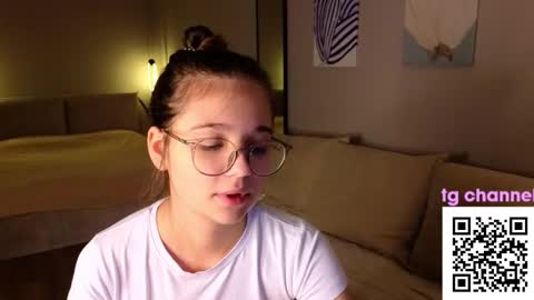 Snapshot of emory_john chatting on 12.04.25 Emory John online show from 12.04.25