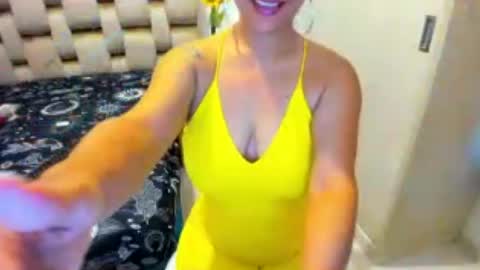 Snapshot of emperatriztapia chatting on 07.02.26 emperatriztapia online show from 07.02.26