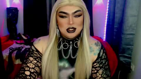 Snapshot of empressmichellexx chatting on 02.28.26 Mistress Michelle online show from 02.28.26