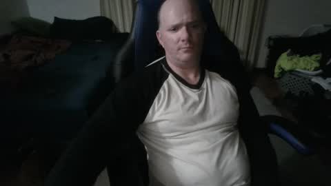 Snapshot of emsguy1 chatting on 12.21.25 Matt online show from 12.21.25