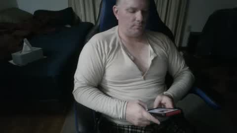 Snapshot of emsguy1 chatting on 04.01.26 Matt online show from 04.01.26