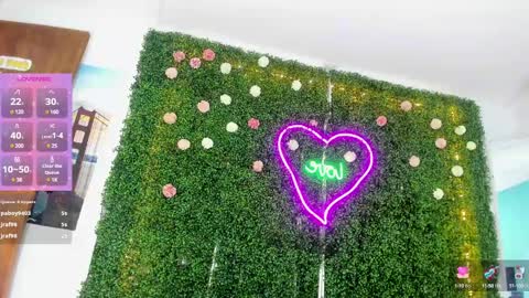 Snapshot of emy_0 chatting on 12.17.24 Emy online show from 12.17.24