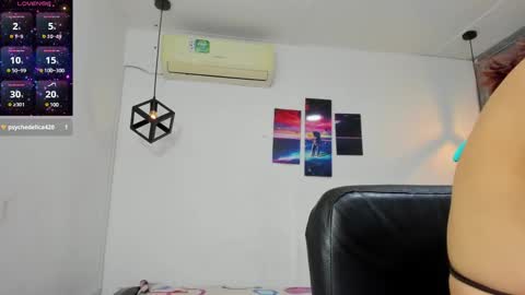 Snapshot of emy_0 chatting on 12.22.24 Emy online show from 12.22.24