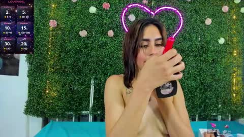 Snapshot of emy_0 chatting on 01.09.25 Emy online show from 01.09.25