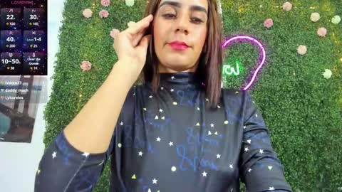 Snapshot of emy_0 chatting on 01.11.25 Emy online show from 01.11.25