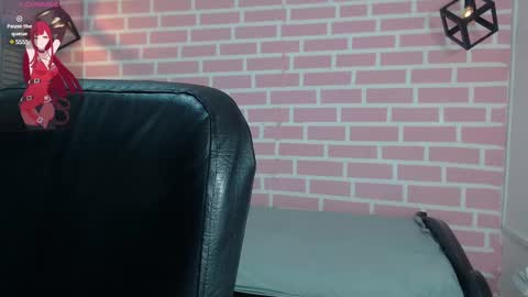 Snapshot of emy_0 chatting on 01.18.25 Emy online show from 01.18.25