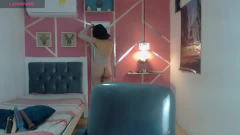 Snapshot of emy_0 chatting on 03.06.25 Emy online show from 03.06.25