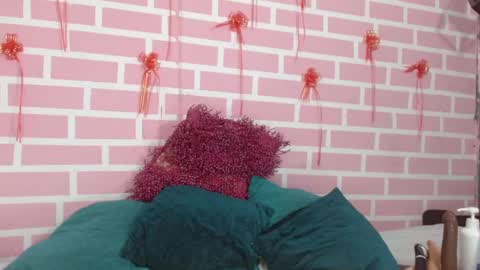 Snapshot of emy_0 chatting on 03.07.25 Emy online show from 03.07.25