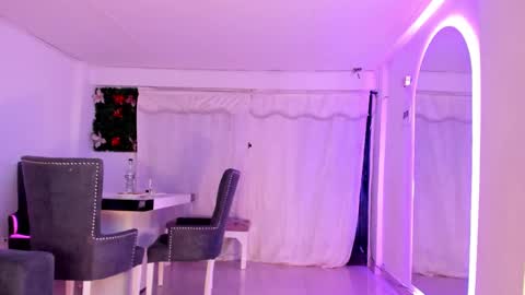 Snapshot of emy_bw chatting on 12.25.24 Emy New profile my other account was suspended follow me online show from 12.25.24