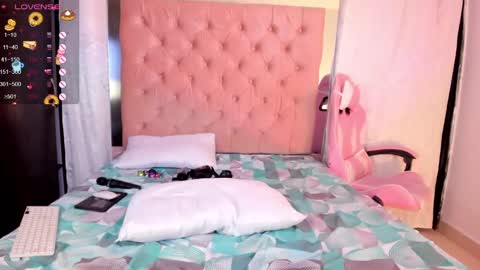 Snapshot of emy_bw chatting on 02.09.25 Emy New profile my other account was suspended follow me online show from 02.09.25