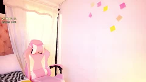 Snapshot of emy_bw chatting on 10.01.25 Emy New profile my other account was suspended follow me online show from 10.01.25