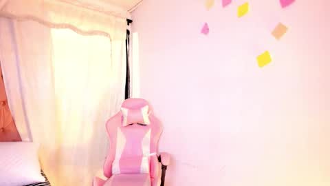 Snapshot of emy_bw chatting on 10.06.25 Emy New profile my other account was suspended follow me online show from 10.06.25