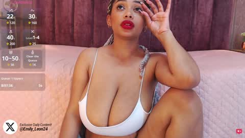 Snapshot of emy_leon chatting on 01.18.25 Emy online show from 01.18.25