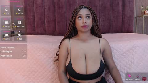 Snapshot of emy_leon chatting on 02.07.25 Emy online show from 02.07.25