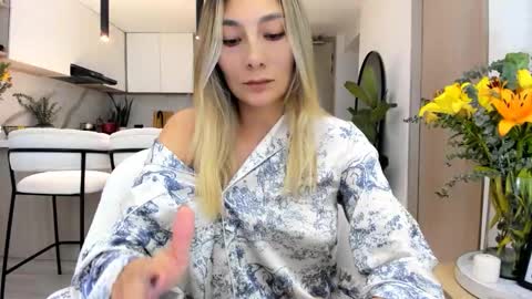 emyconneer online show from 02.13.25