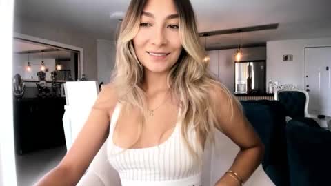 emyconneer online show from 01.07.26